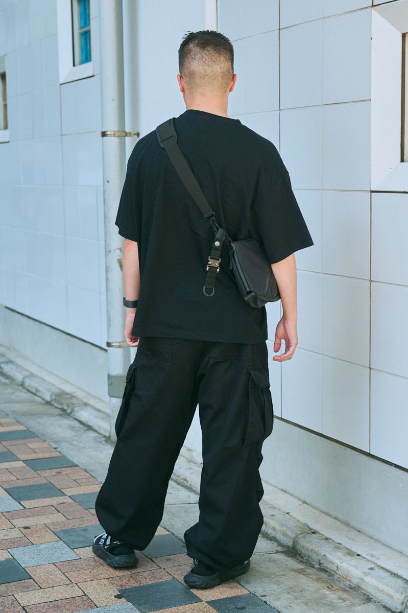 不明のTシャツコーディネート | 250719-1558-25 菅谷洋人 2枚目の写真