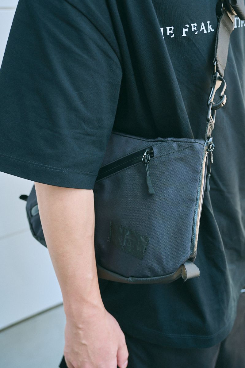 不明のTシャツコーディネート | 250719-1558-25 菅谷洋人 4枚目の写真