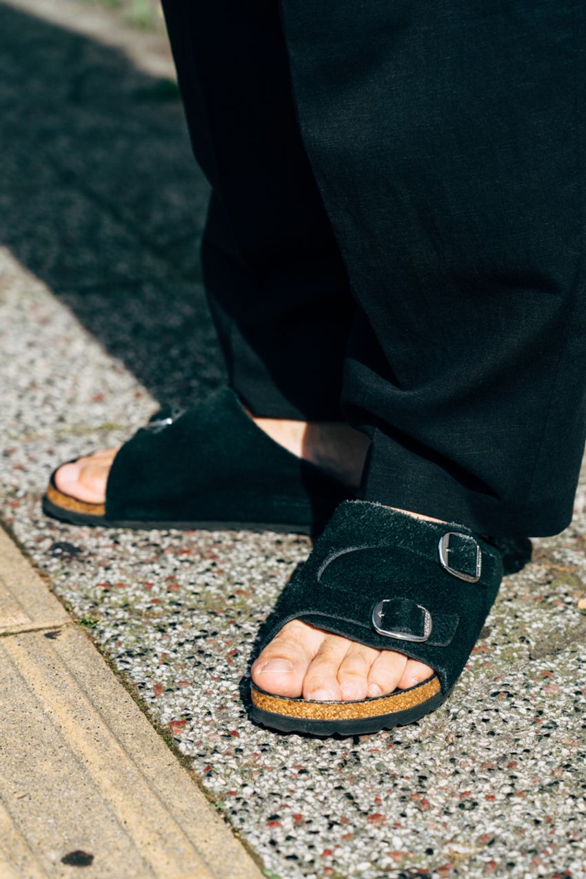 ビルケンの“チューリッヒ”はキレイめコーデに合わせるのが正解！その好例を街角スナップで - 4枚目の画像