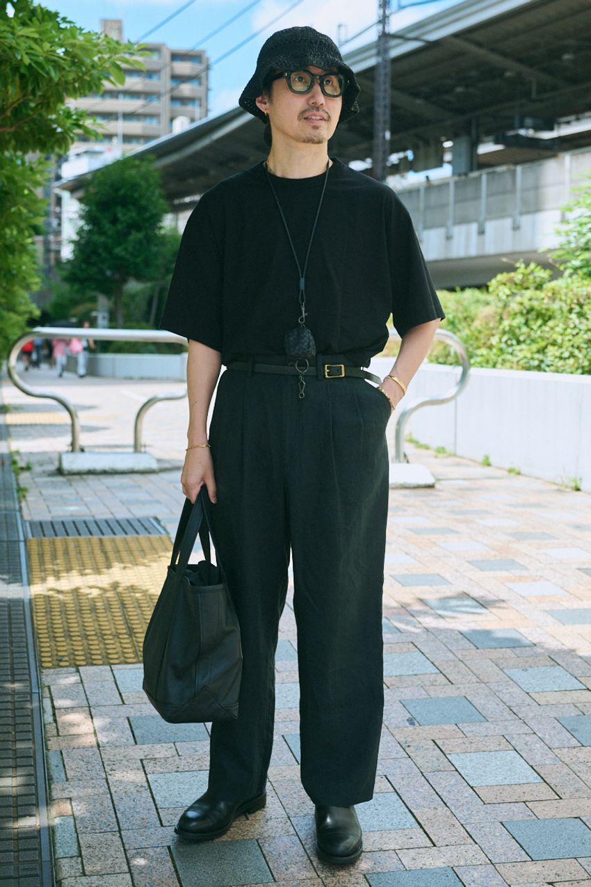 “オールブラック”コーデが夏も高支持率！街の洒落者たちは素材感やアイテム選びで差をつけていた - 7枚目の画像