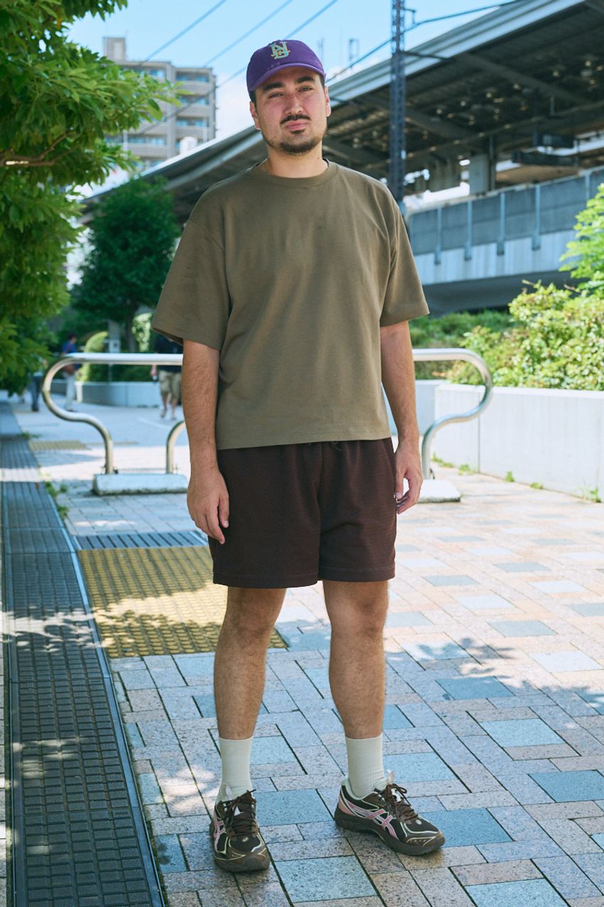 秋は「ブラウンパンツ」で渋みを演出！洒落者たちの愛用品は古着、ディッキーズ、そして… - 8枚目の画像