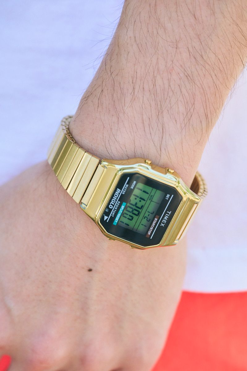 シュプリームのTシャツコーディネート | 250723-1003-08 生田嘉希 6枚目の写真