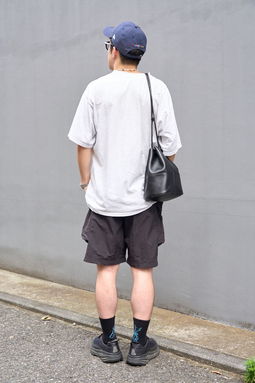 夏の“Tシャツ”は名刺代わりだ！スタイルある人の選び方＆合わせ方をスナップで - 4枚目の画像