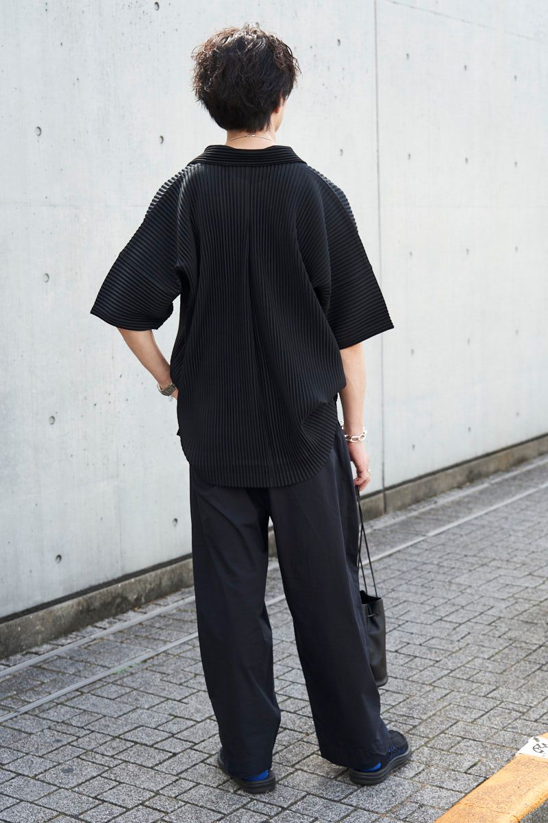 オムプリッセイッセイミヤケのシャツコーディネート | 250723-1404-06 k.k 2枚目の写真