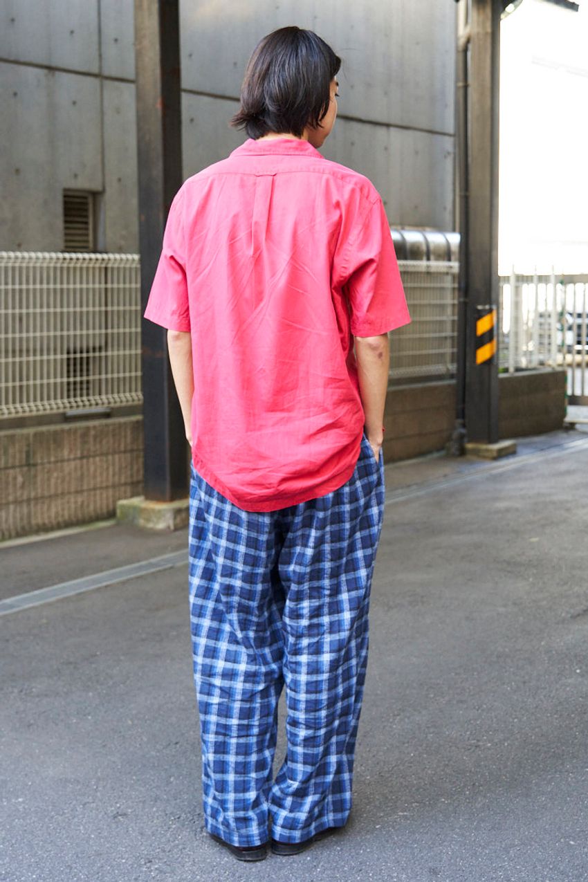 ゆるさ漂う「個性派パンツ」が今の気分！洒落た合わせ方のコツを厳選3本とともに紹介 - 4枚目の画像