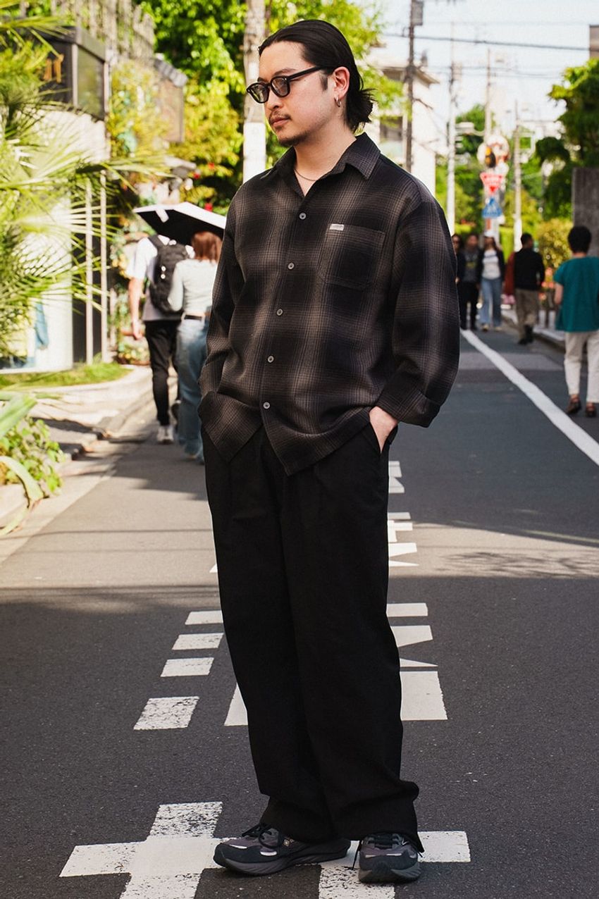 初秋は“柄＆色”で季節感を注入！ 黒チェック、レオパードetc.洒落者たちに学ぶ着こなし術 - 6枚目の画像