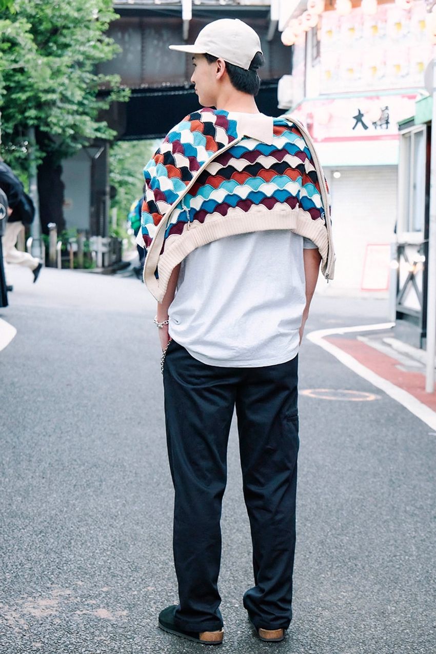 秋の定番「カーディガン」をサラッと取り入れた大人の着こなし好例。スナップを例に解説！ - 6枚目の画像