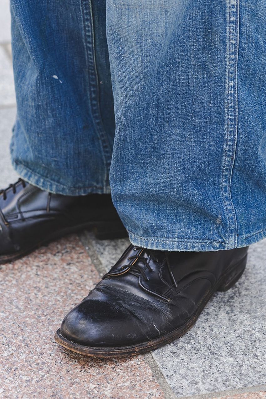 秋の定番「カーディガン」をサラッと取り入れた大人の着こなし好例。スナップを例に解説！ - 4枚目の画像