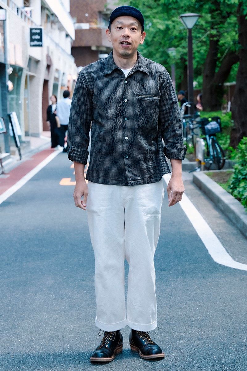 シャツ、パンツ、帽子＝すべてトロフィークロージング