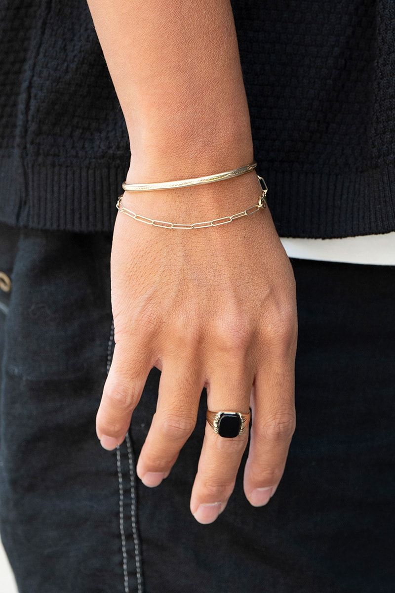 ヴァンドリのカーディガンコーディネート | 250725-1408-37 岩谷一樹 4枚目の写真