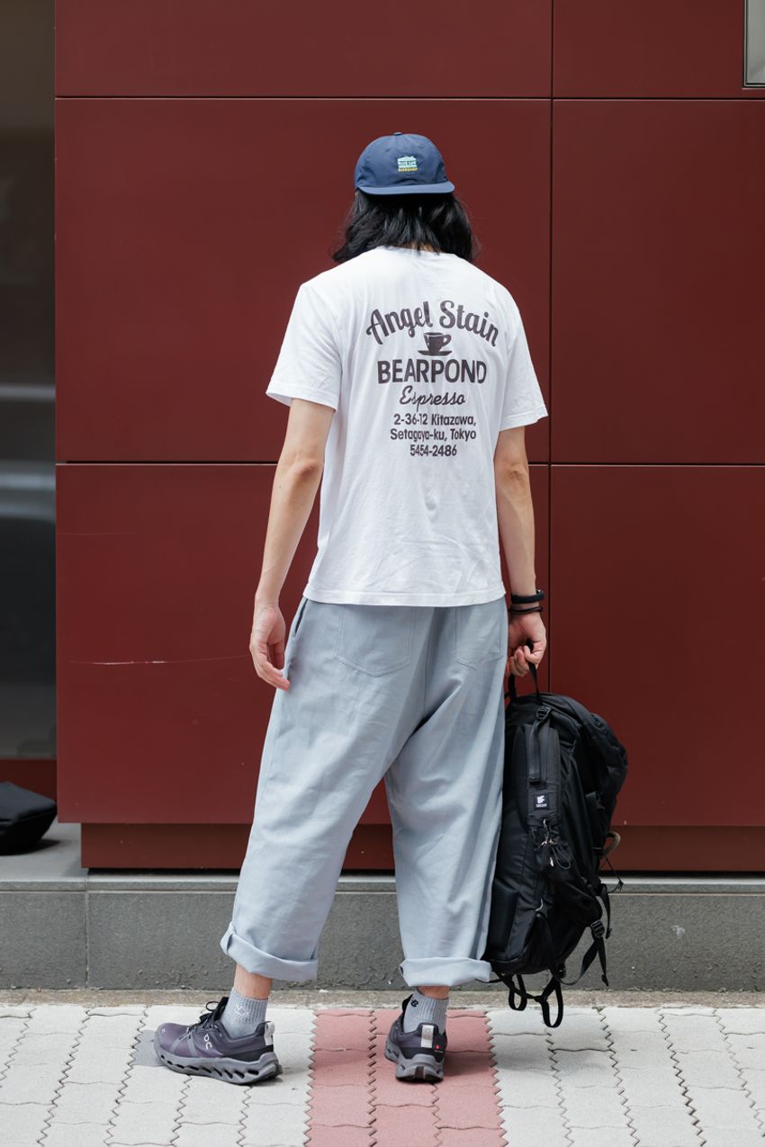 もはや定番、“オン”のスニーカー！洒落た大人の履きこなし方3好例をスナップで - 6枚目の画像