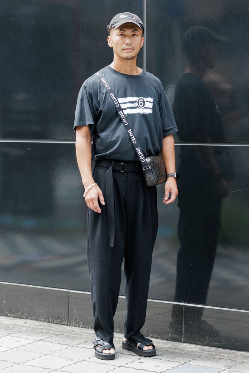 エムエムシックスメゾンマルジェラのTシャツコーディネート | 250729-0409-05 三宅慎也 2枚目の写真