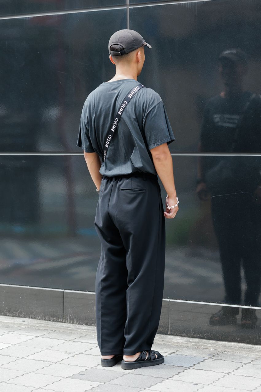 夏の“Tシャツ”は名刺代わりだ！スタイルある人の選び方＆合わせ方をスナップで - 10枚目の画像