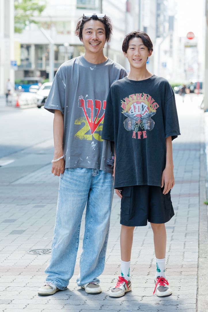 Tシャツ＝トリプルアール