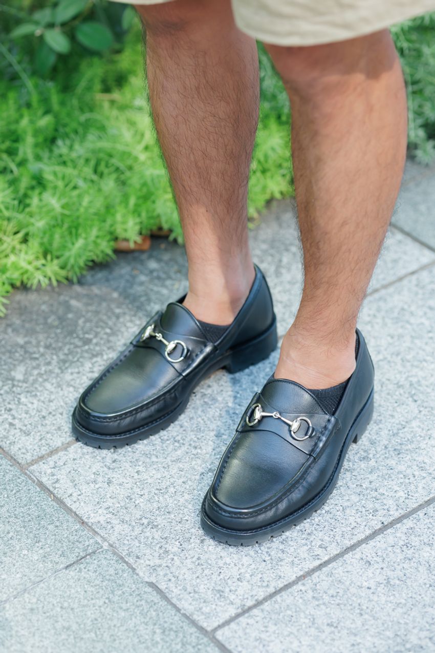 これぞ大人の余裕。「ショーツ＆革靴」を合わせた、街角のスタイルサンプル3選！ - 3枚目の画像