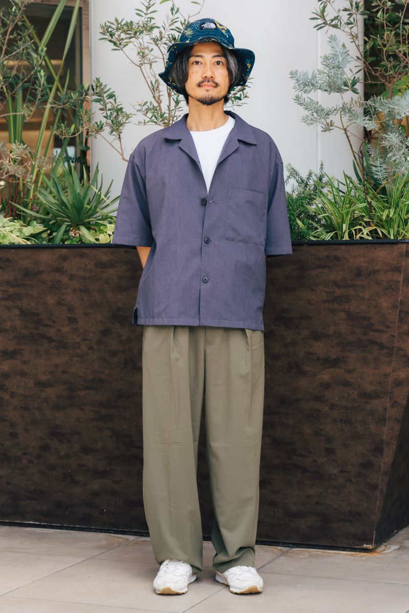 シャツ、Tシャツ、パンツ＝すべてジーユー　シューズ＝サンガッチョ　帽子＝ザ・ノース・フェイス　腕時計＝ポールスミス