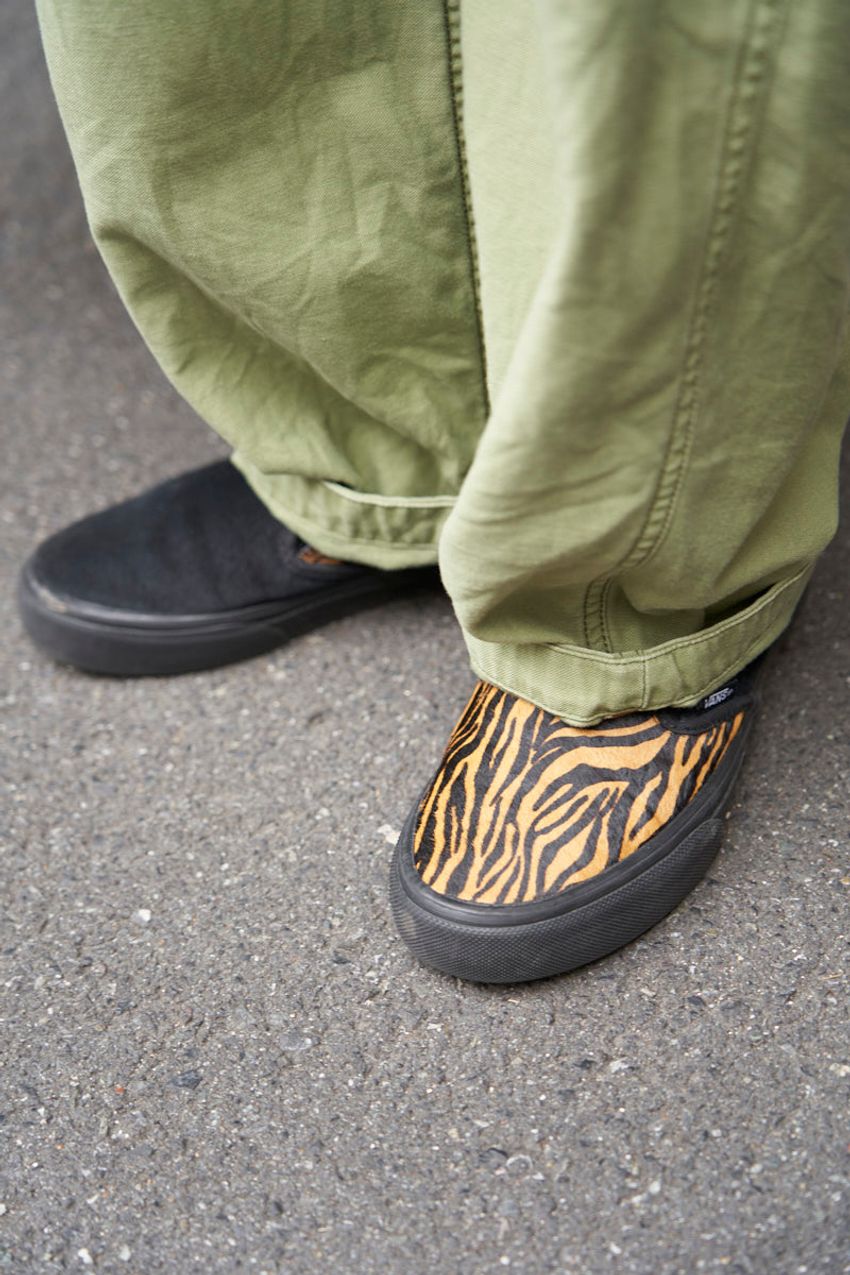 街のスニーカー女子たちをパパラッチ！愛用ブランドはヴァンズ、オニツカタイガーetc. - 7枚目の画像