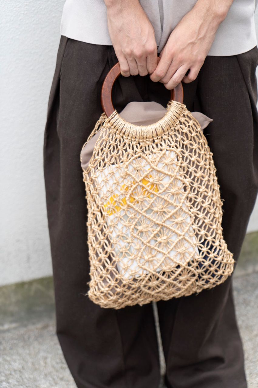 ポロシャツはゆったり派？ きっちり派？ 着こなしの妙で表情をガラッと変えた3人 - 10枚目の画像