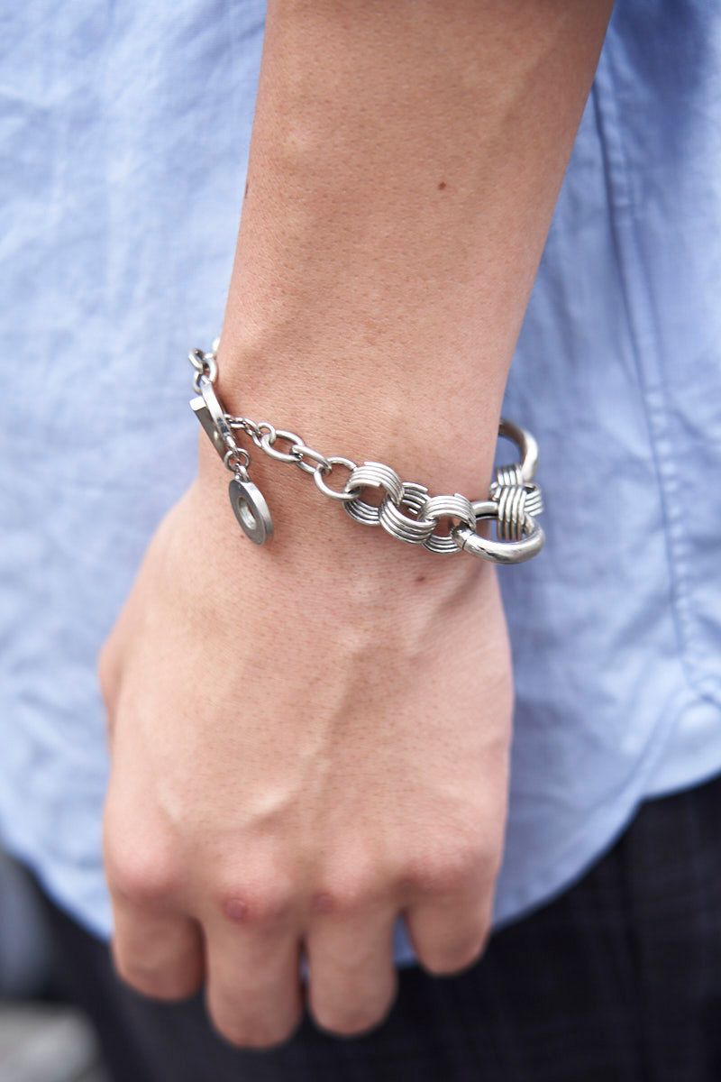 ユニクロのシャツコーディネート | 250814-1035-58 マツダ 5枚目の写真