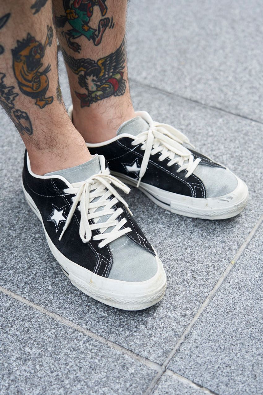 「モノトーン派」こそ“Tシャツ”にこだわれ！グラフィック＆フォトで差をつけた3名の選択 - 6枚目の画像