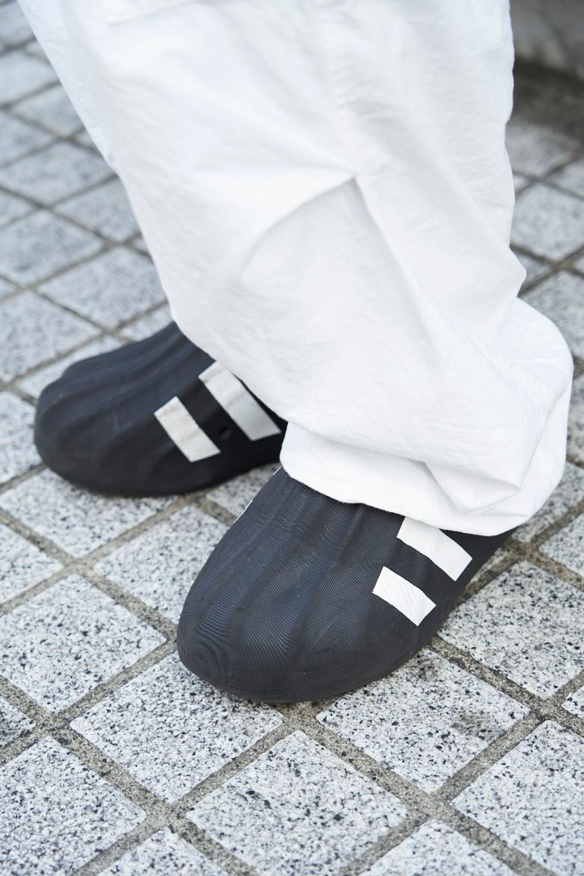 残暑も“タンクトップ”が使える！ 抜けと涼感を両立した街のリアルなノースリコーデ3選 - 3枚目の画像