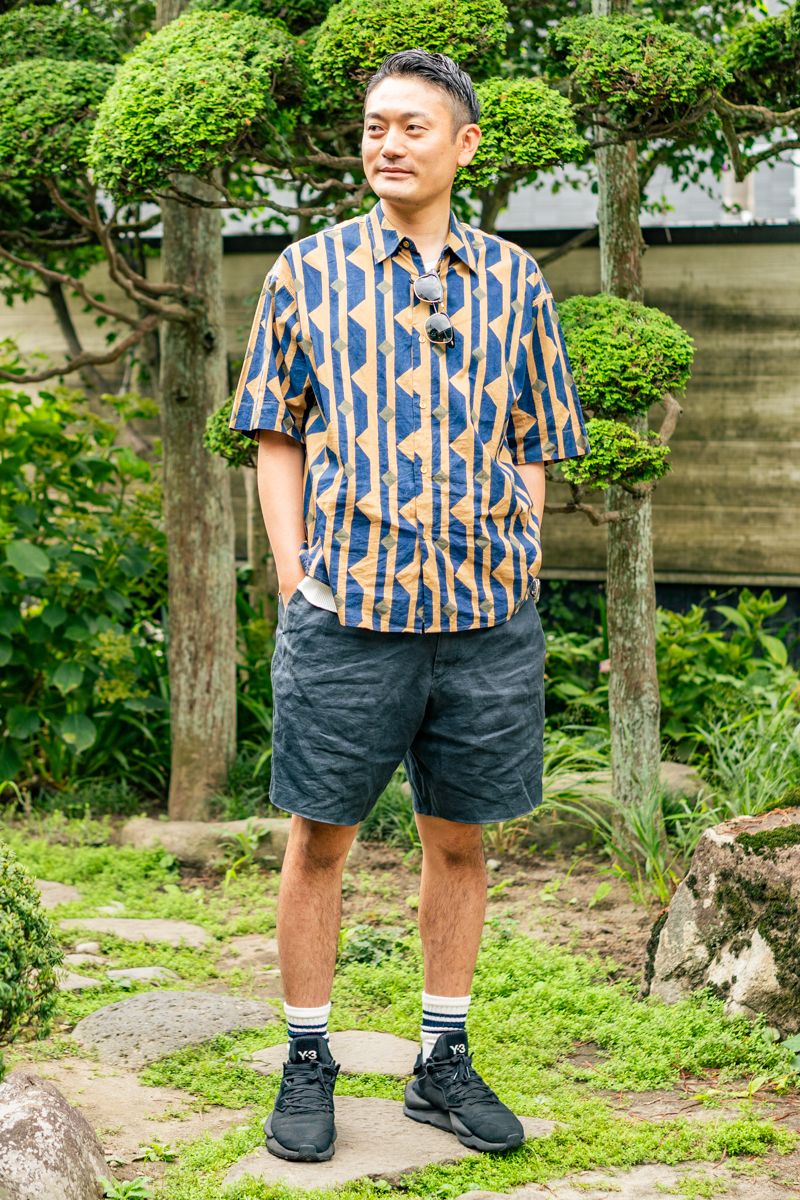 シャツ トゥモローランド  パンツ ポールスミス  シューズ ワイスリー  眼鏡 レイバン  腕時計 ポールスミス