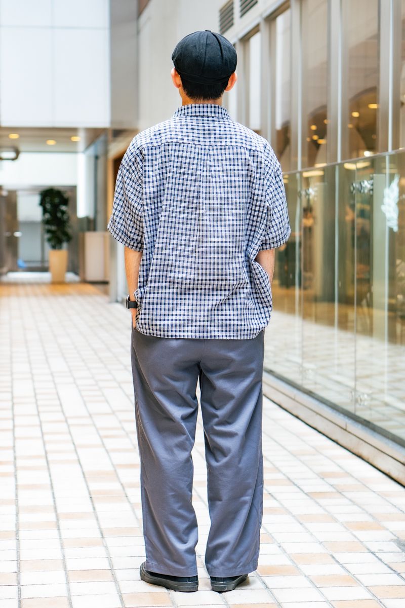 フーズフーギャラリーのシャツコーディネート | 250828-0056-17 持地健太 3枚目の写真